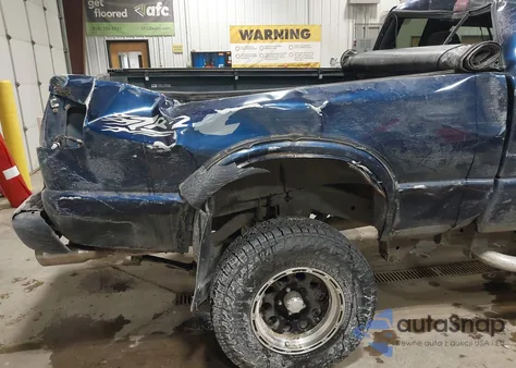 2002 Chevrolet S-10 Ls из США, поврежденный, VIN 1GCCT19W428176085